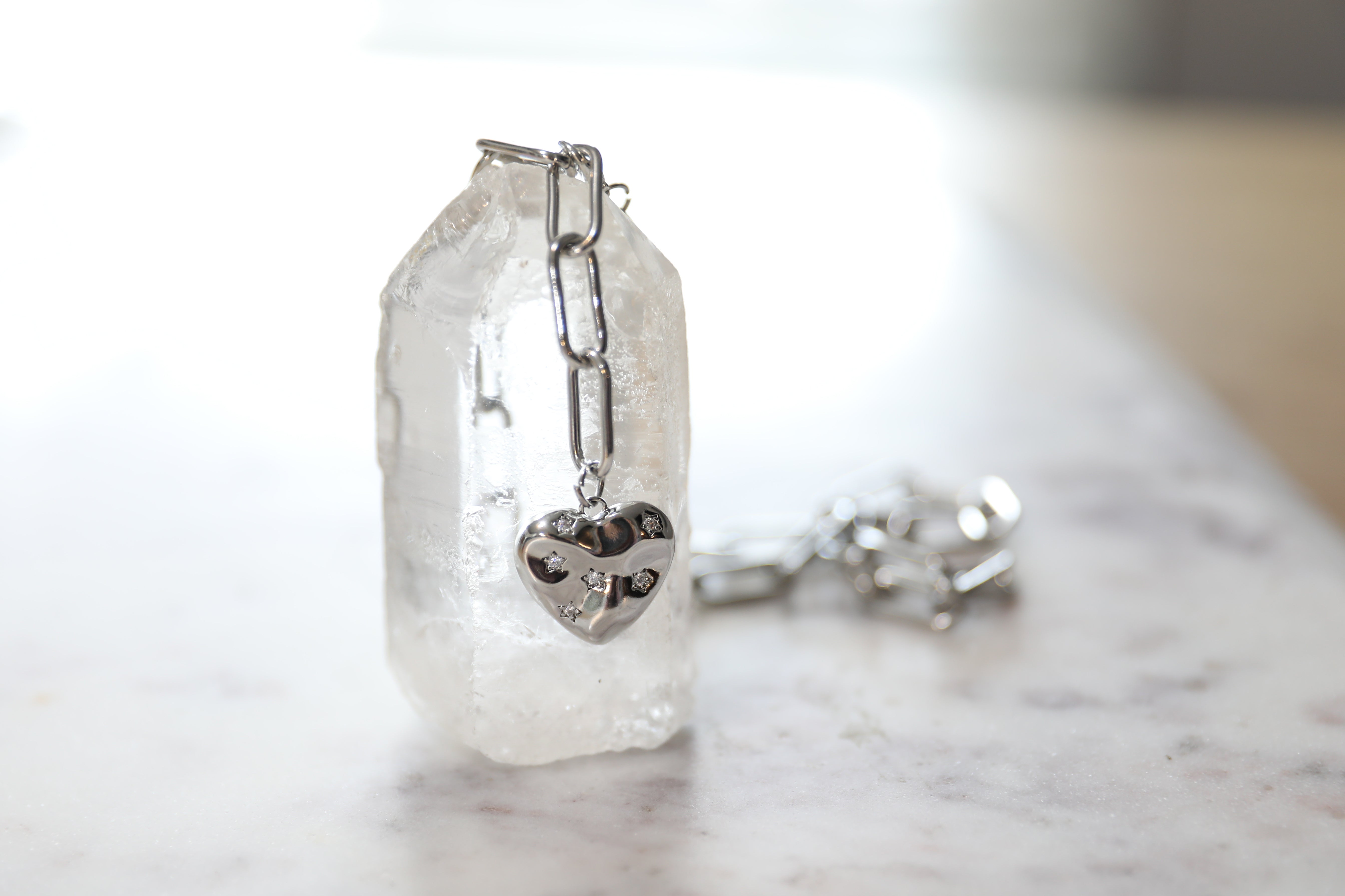 The Silver Heart Lariat – On the Rox